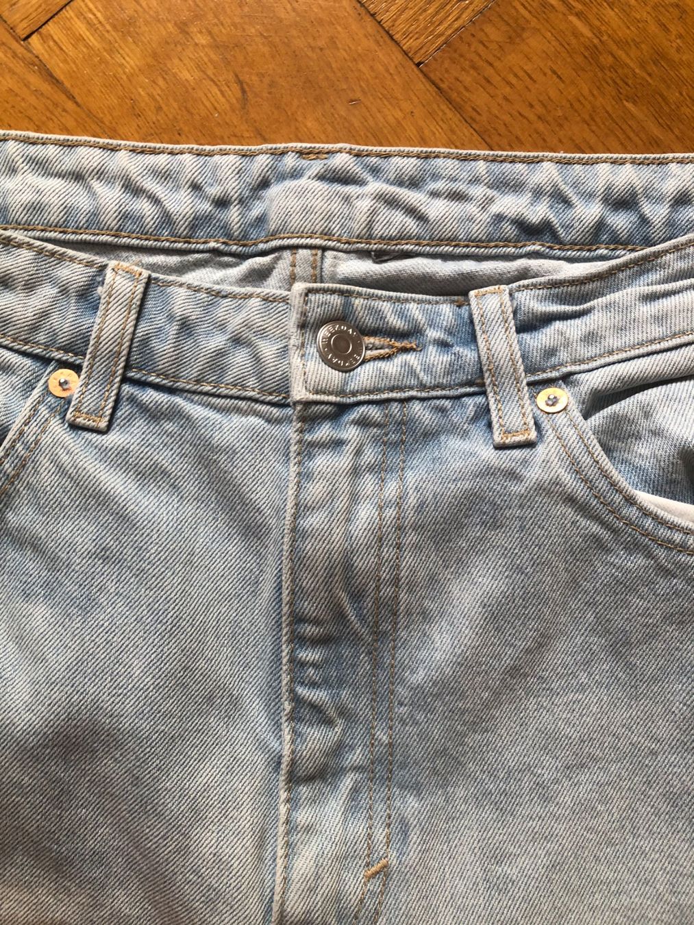 Weekday Jeans: Weekday Jeans, Gr. 31/34, Extra High Straight, hellblau – Usato da Basel venduto da raresbares 1