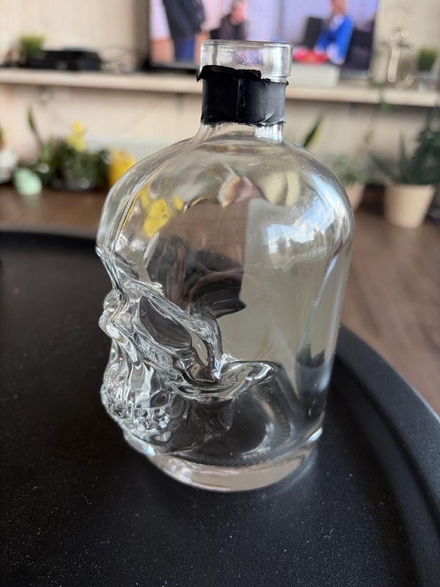 Altro in Stoviglie & Bicchieri: Glasflasche Totenkopf leer – Usato da Opfershofen TG venduto da dan_nxk8 2
