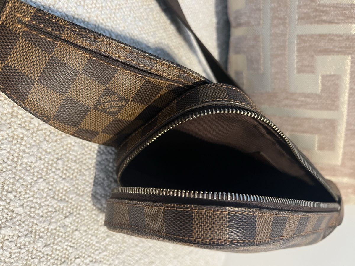 Louis Vuitton Borse: Geronimos - Louis Vuitton - Schultertasche / Bauchtasche – Usato da Altendorf venduto da wqv_97 5