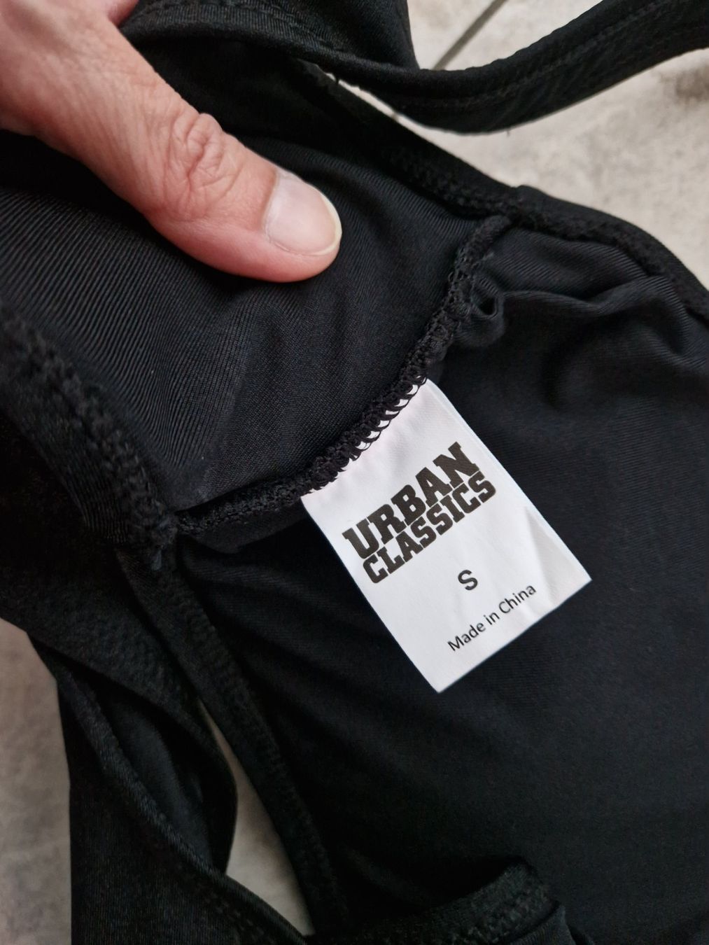 Costumi da bagno & Bikini: Schwarzes Bikini-Top, Grösse S - Urban Classics – Usato da Niederrohrdorf venduto da Miripfiri 3