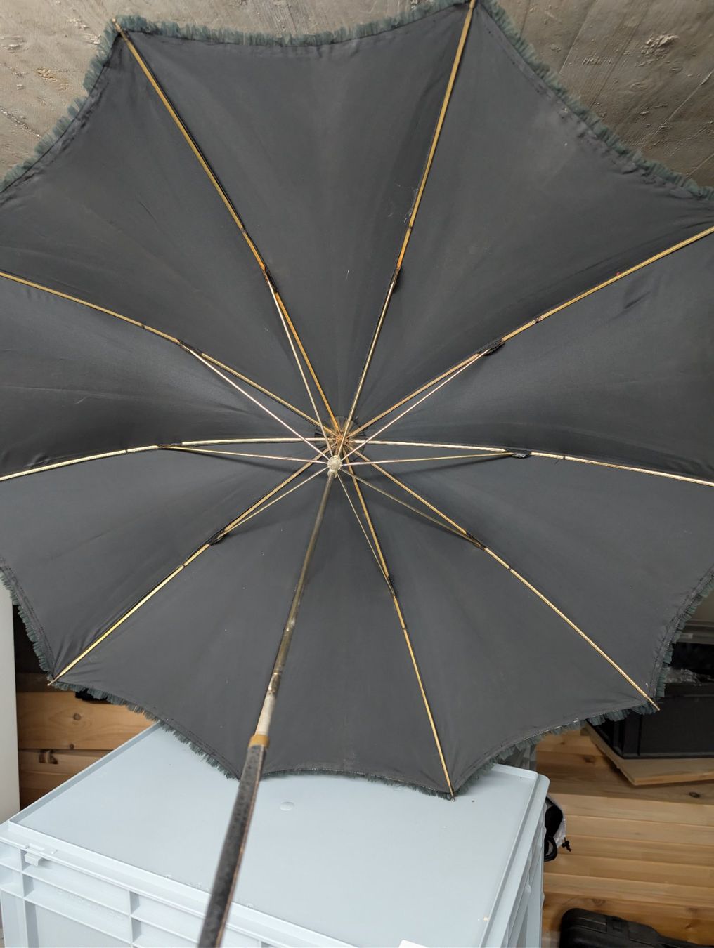 Regenschirme: Antiker Regenschirm – Gebraucht aus Wynau von Zebrafurz 2