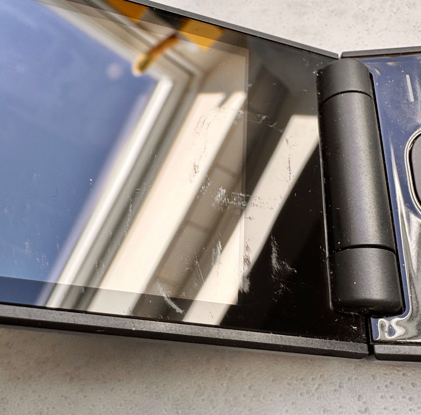 Nokia Telefoni cellulari / Smartphones: Nokia 2720 Flip 4G Mono SIM Swisscom SIM Lock – Usato da Hermetschwil-Staffeln venduto da Mobile2013 9