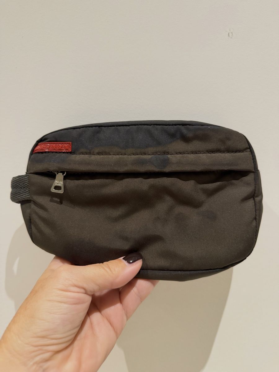 Prada Astucci : Pochette PRADA – Usato da Riva San Vitale venduto da anouky01