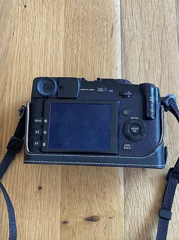 Fujifilm Fotocamera: Fujifilm X-Pro1 Kameragehäuse – Usato da St. Gallen venduto da rgr_8vn7 2