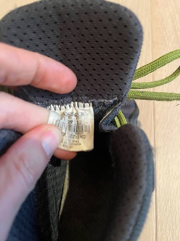 Lowa Scarpe da uomo: LOWA Wanderschuhe mit Gore-Tex, Grösse 29 – Usato da Humlikon venduto da kar_xhg8 3
