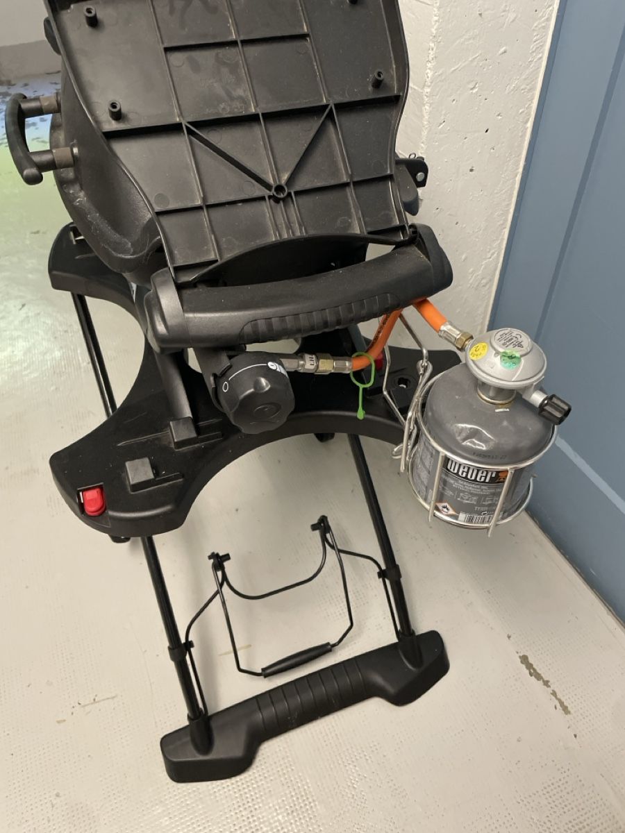 Weber Grills: Gasgrill Weber Q1200 inkl. Rollwagen – Gebraucht aus Basel von pilzliii 3