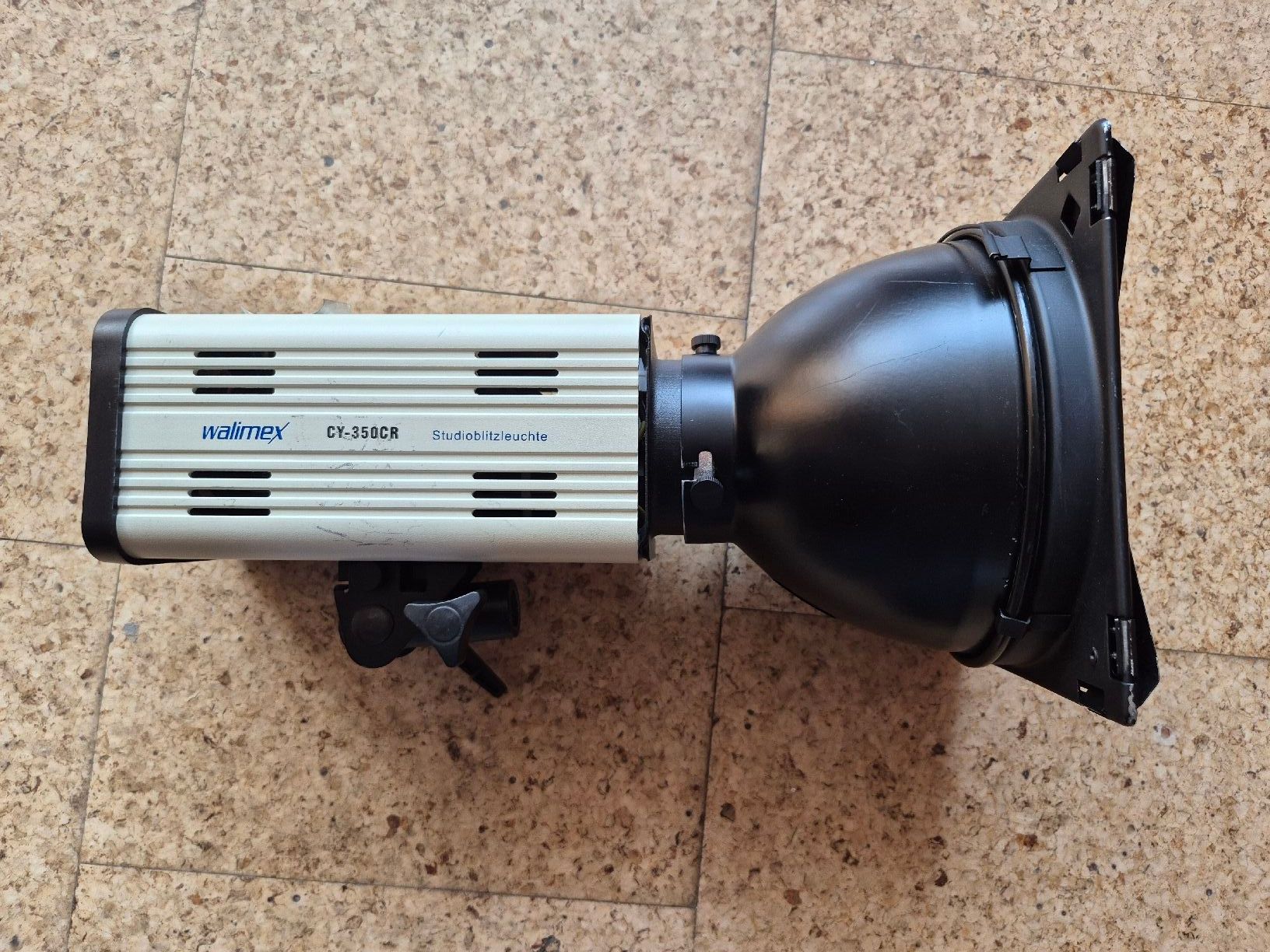 Walimex Blitze: Walimex CY-350CR Studioblitz mit Stativ und Softbox – Gebraucht aus Weiach von Bruce30 1