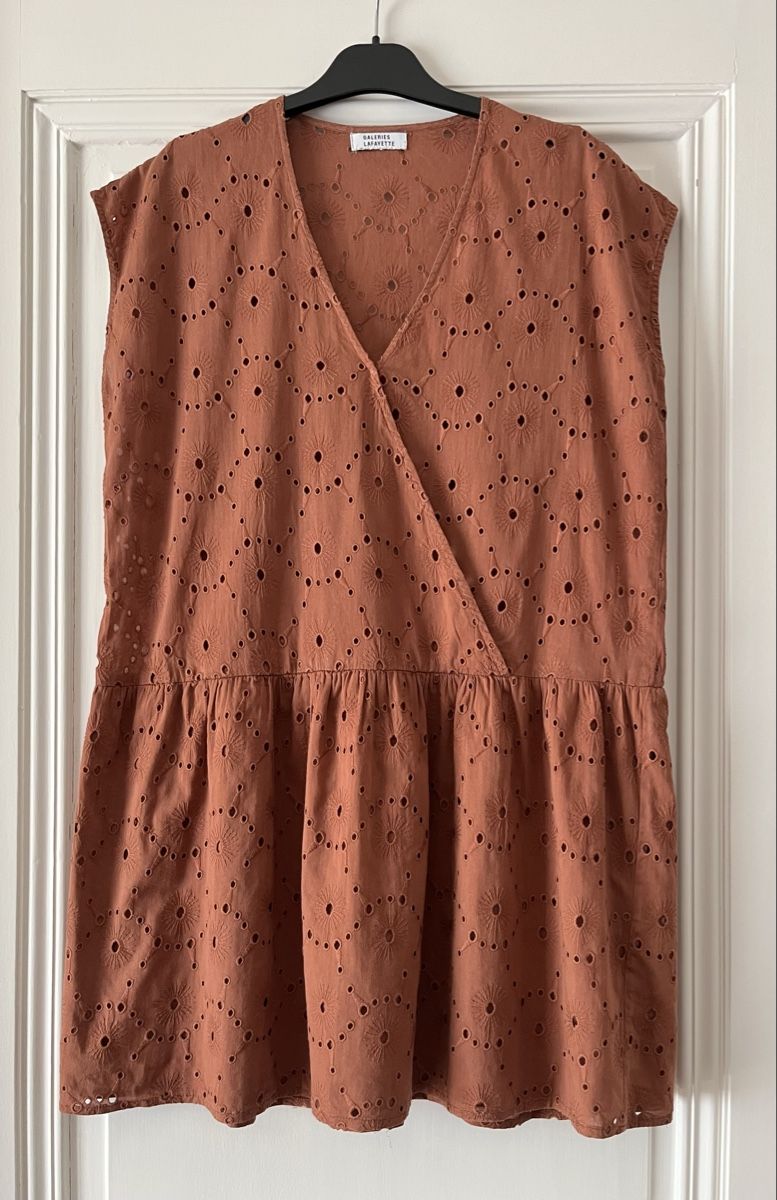 Tuniken: Robe tunique GALERIES LAFAYETTE – Gebraucht aus Lausanne von micou47