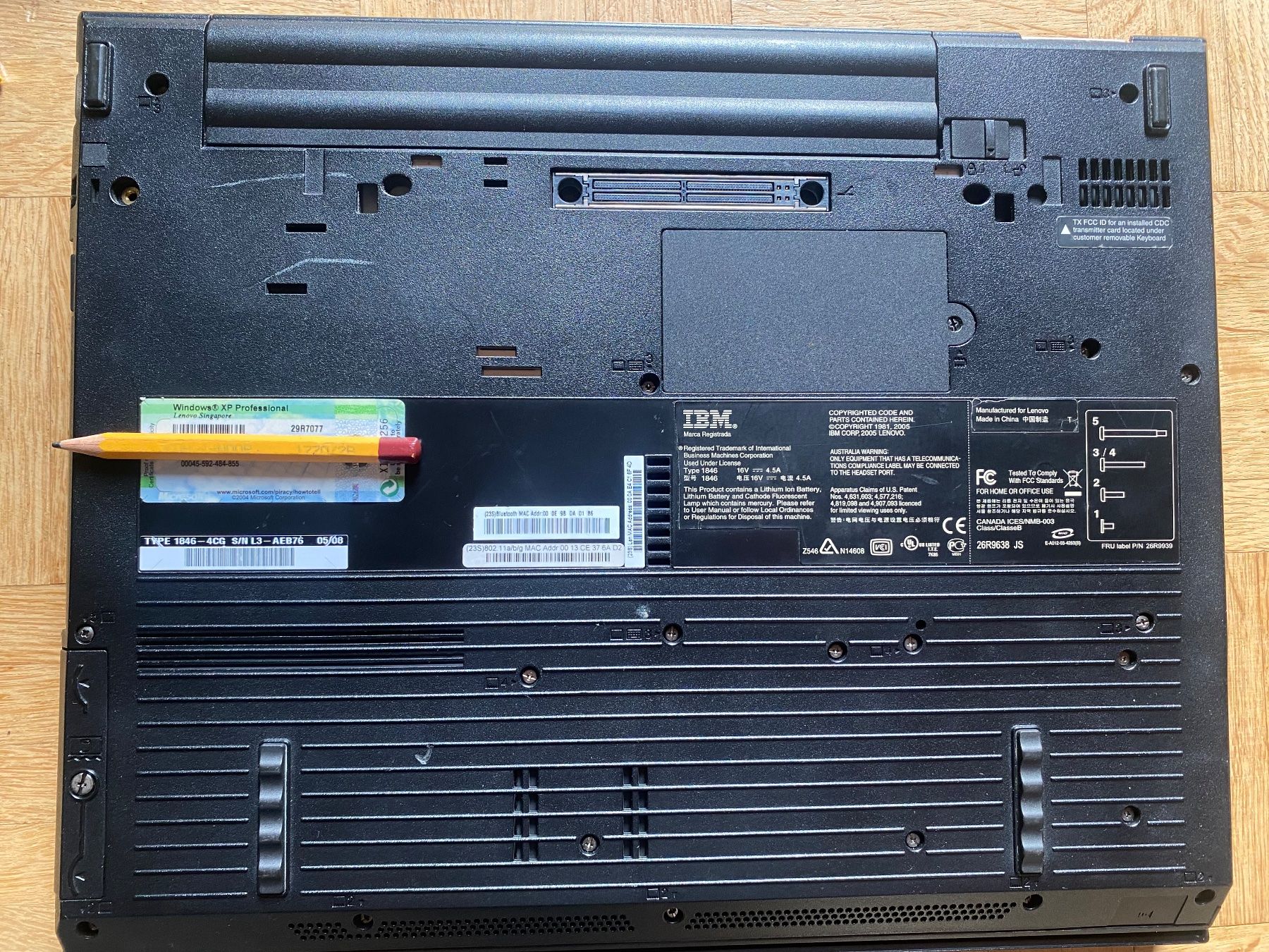 IBM Notebooks: Vintage IBM Thinkpad R52 Laptop mit Windows XP – Gebraucht aus Adliswil von  5