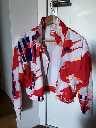 Nike Trainingsjacke Gr. XS in bunt