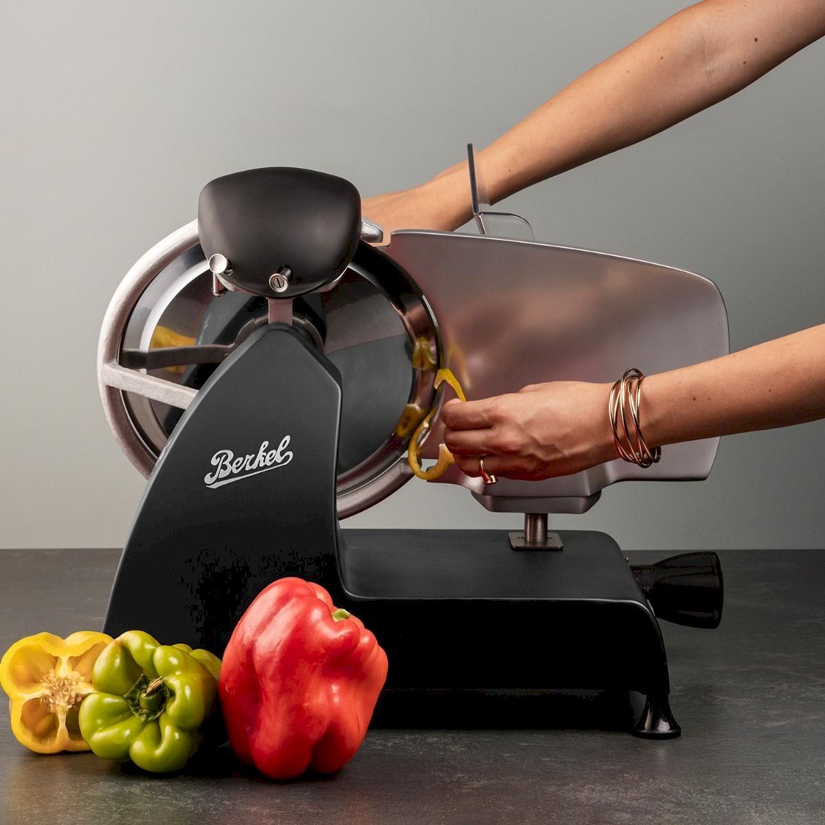 Attrezzatura professionale & Gastronomia: Berkel Red Line 250 Aufschnittmaschine – Nuovo e nell'imballaggio originale da Bottighofen venduto da zaap 6