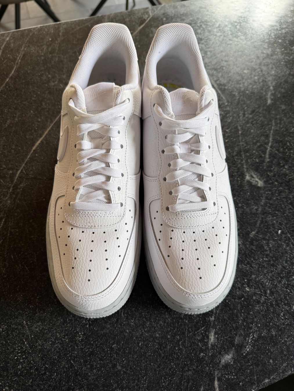 Nike Scarpe da uomo: Nike Air Force 1 – Nuovo (secondo la descrizione) da Wilderswil venduto da c-clan 3