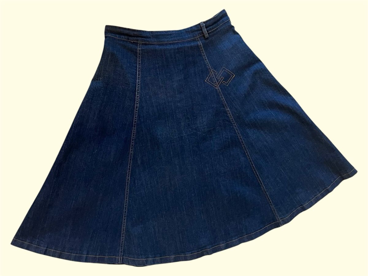 Gonne: Jupe en jeans – Usato da lausanne venduto da ZeldaZonk58 1
