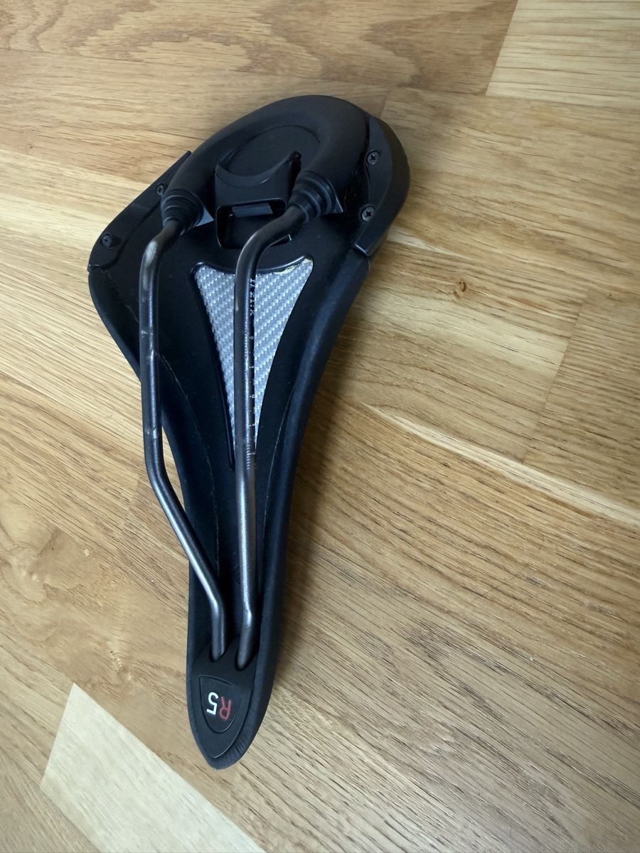 Fizik Ersatzteile: Fizik Aliante Sattel – Gebraucht aus Zürich von Yweb 1
