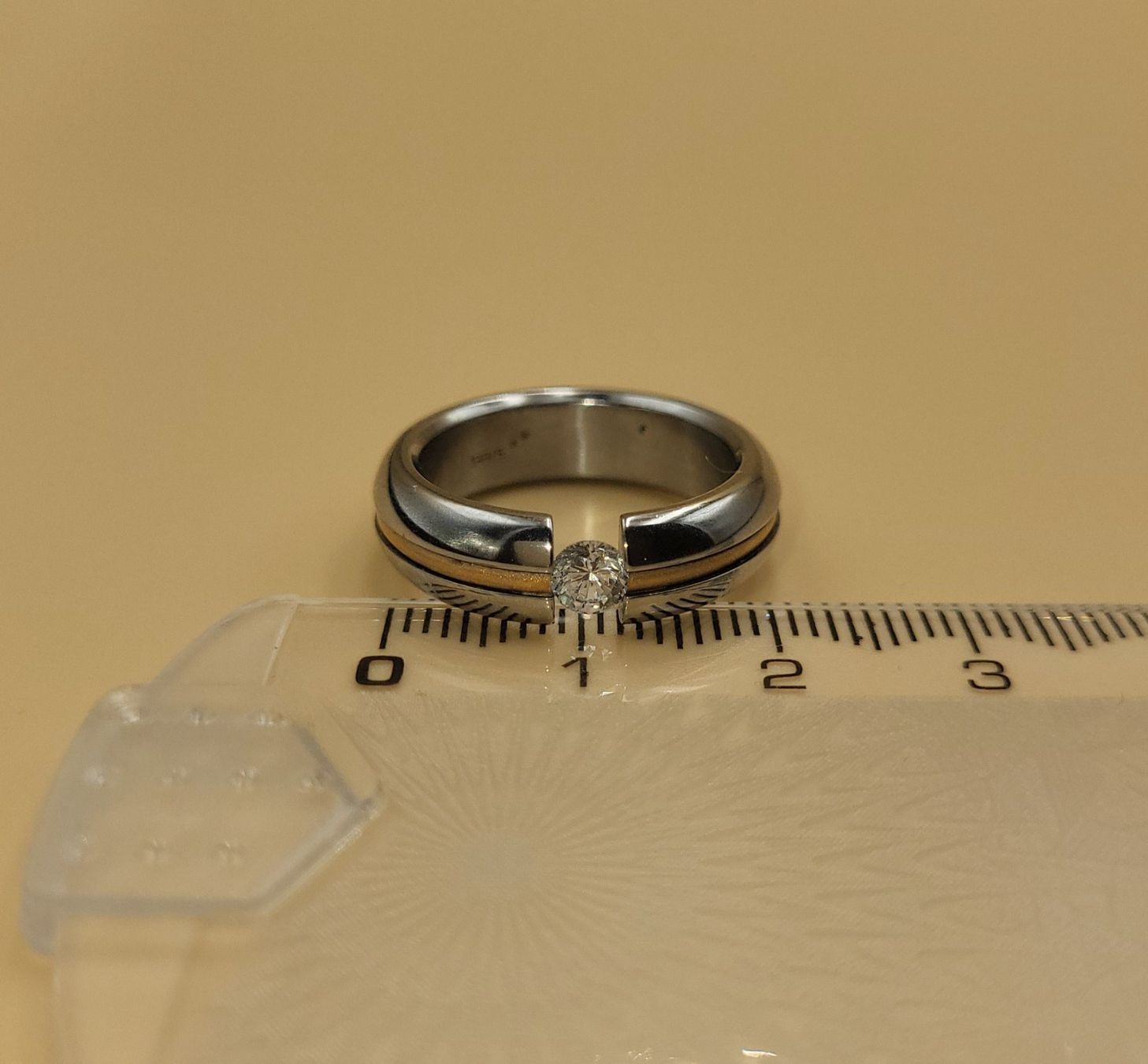 Anelli: 18 Karat 750 Gold/Stahl Solitär Ring Mit Stein – Usato da Wald ZH venduto da SwissPawnshop 2