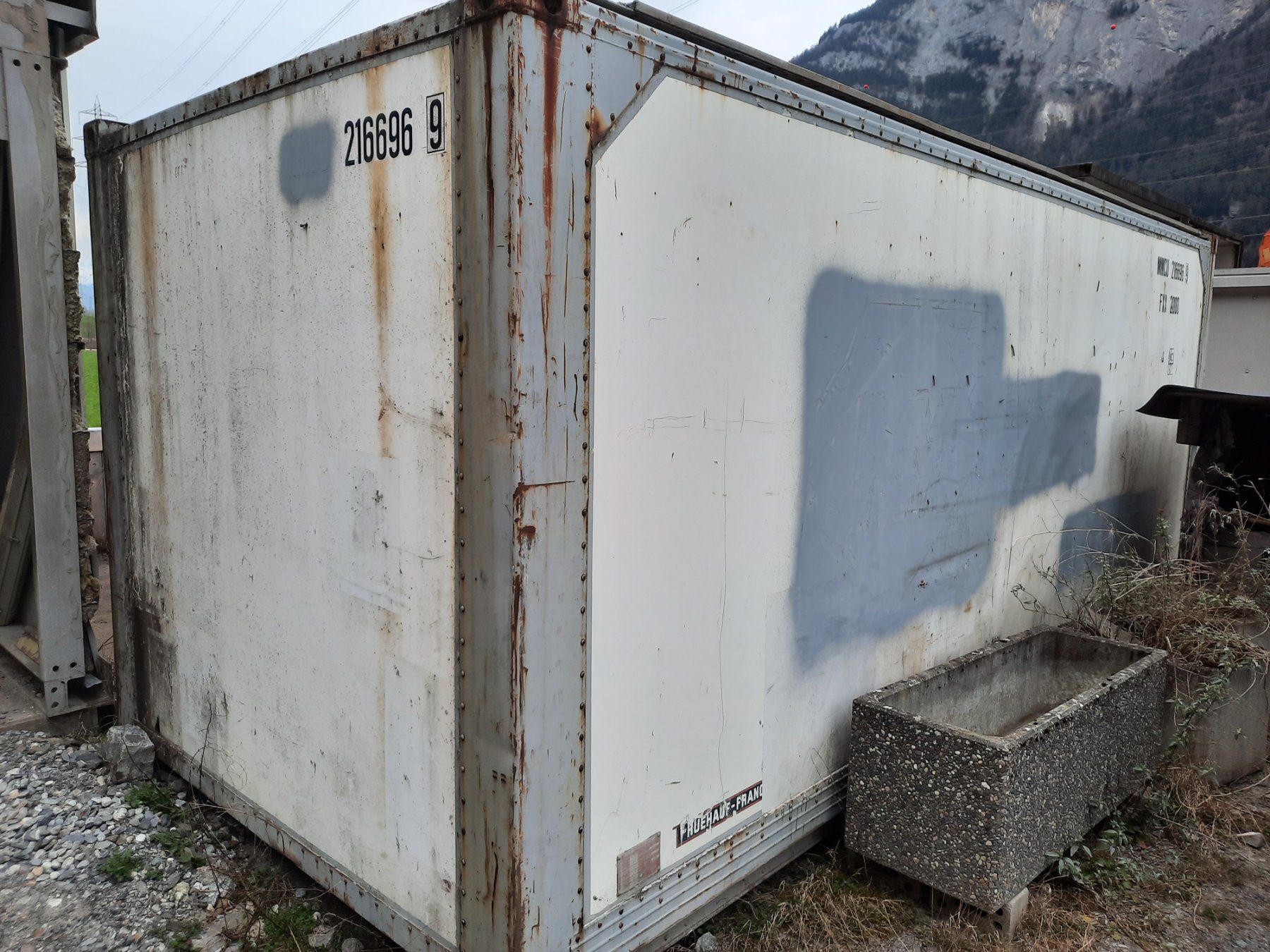 Contenitori edile: Baucontainer Barake Container Seecontainer Bagger Huki kran – Usato da Kriens venduto da auto-profi