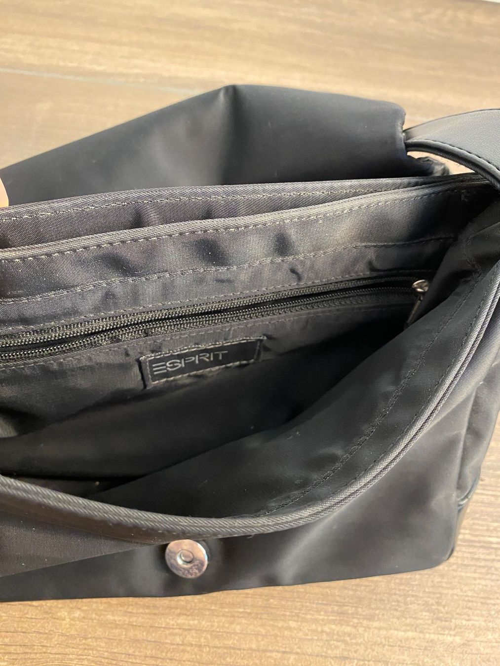 Esprit Borse da donna: Esprit Umhängetasche schwarz – Usato da Pratteln venduto da a23_j2gs 5
