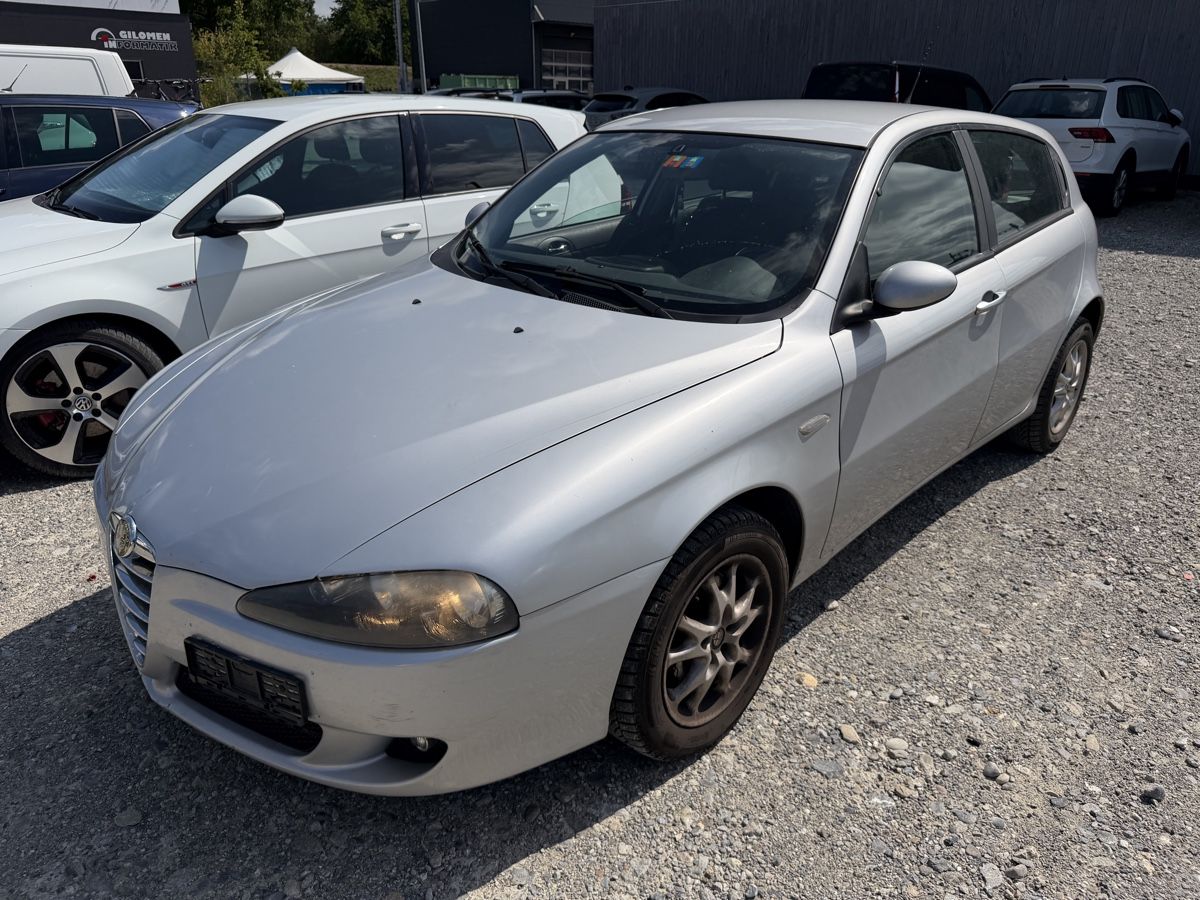 Alfa Romeo Autos: Alfa Romeo 147 1.6 – Gebraucht aus Oberönz von Xyz90 1