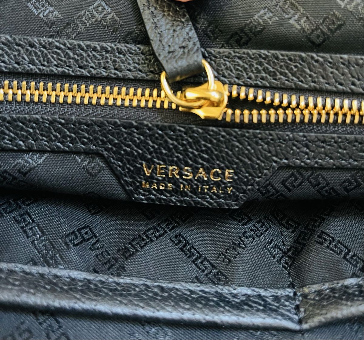 Versace Taschen: Versace Handtasche Schwarz Leder - NEU – Neu und originalverpackt aus Matzingen von hase1294 1
