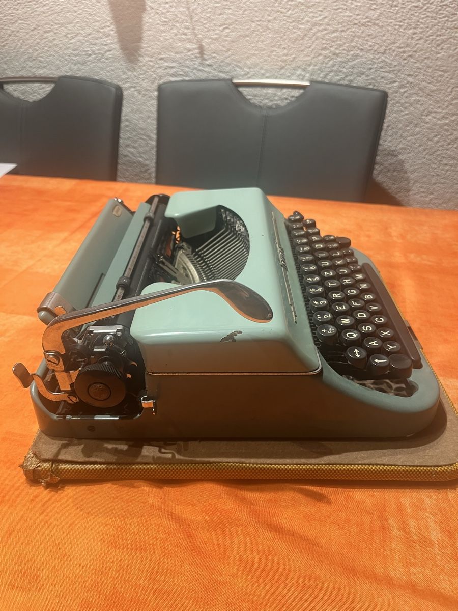 Macchine da scrivere: Swissa Junior Schreibmaschine antik – Usato da Roggwil BE venduto da IsoNice88 6