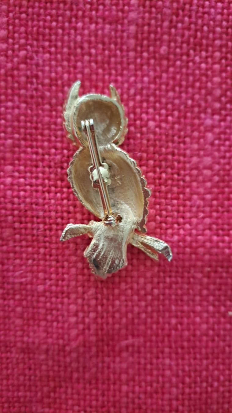 Spille & Fermagli: broche hibou dorée des années 70 – Nuovo (secondo la descrizione) da Chêne-Bourg venduto da n4r_7kyb 1