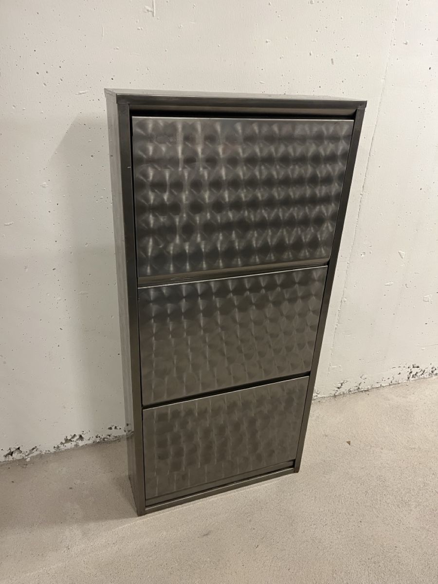 Camions-bennes: Schuhschrank Metall 3 Fächer – D'occasion à Watt par dam_r9qh