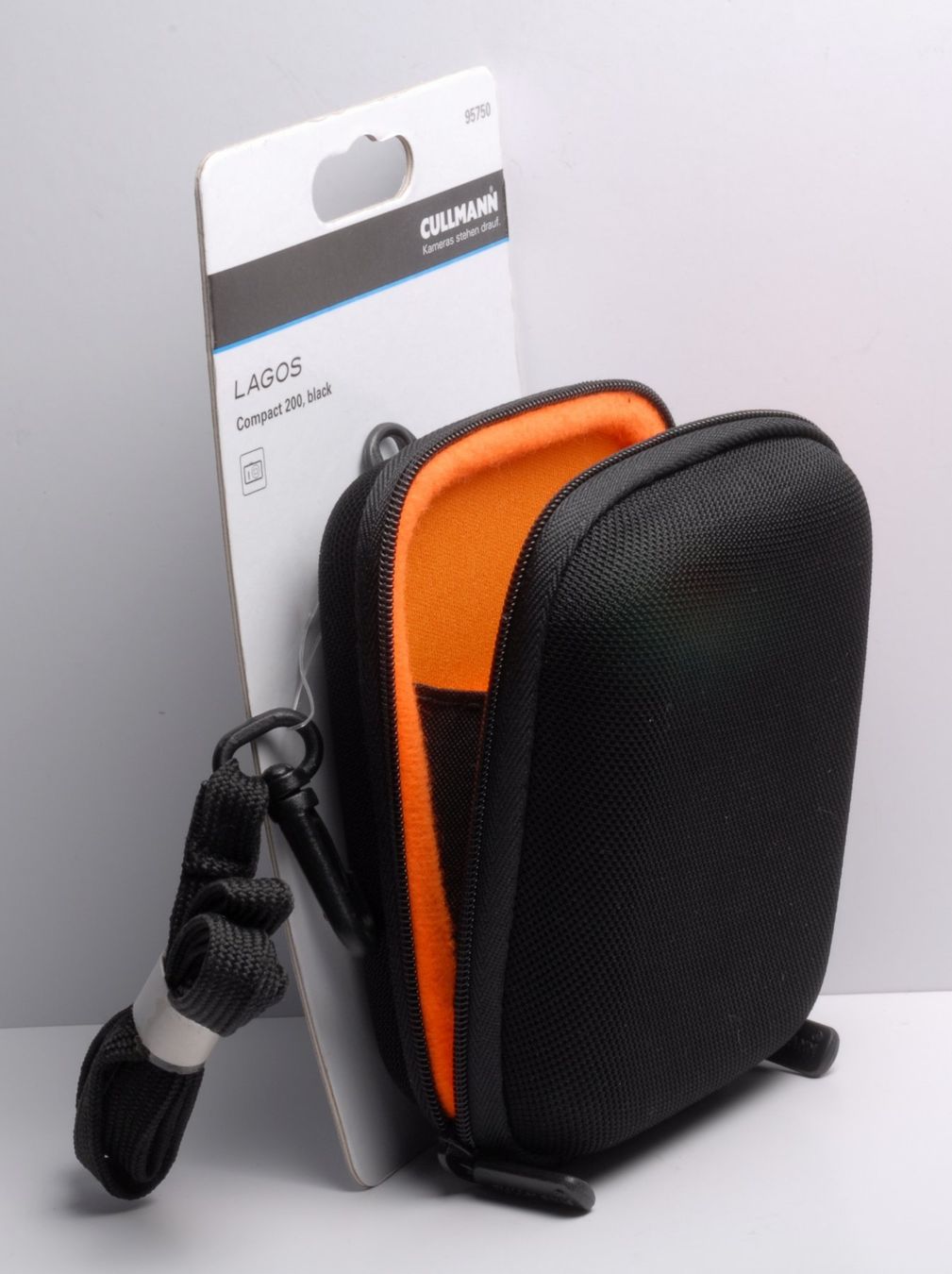 Canon Fotocamera: CULLMANN Etui Lagos compact 200 - schwarz Art.95750 – Nuovo e nell'imballaggio originale da Lostorf venduto da real-value