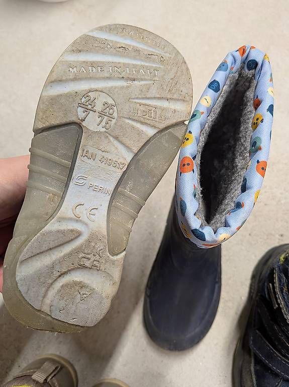 Schuhe für Jungen: Jungen Schuhe Gr. 25 – Gebraucht aus Aesch BL von NadiaE02 3