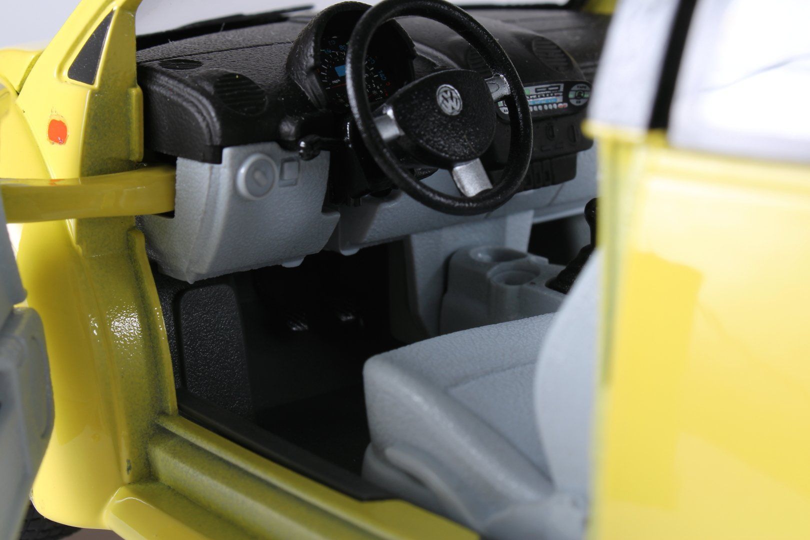 Bburago Modellini d'auto: VW New Beetle – Usato da Gossau SG venduto da mifab 5