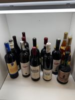 Diverse Weinflaschen-Sammlung - ideal für den Sommer!