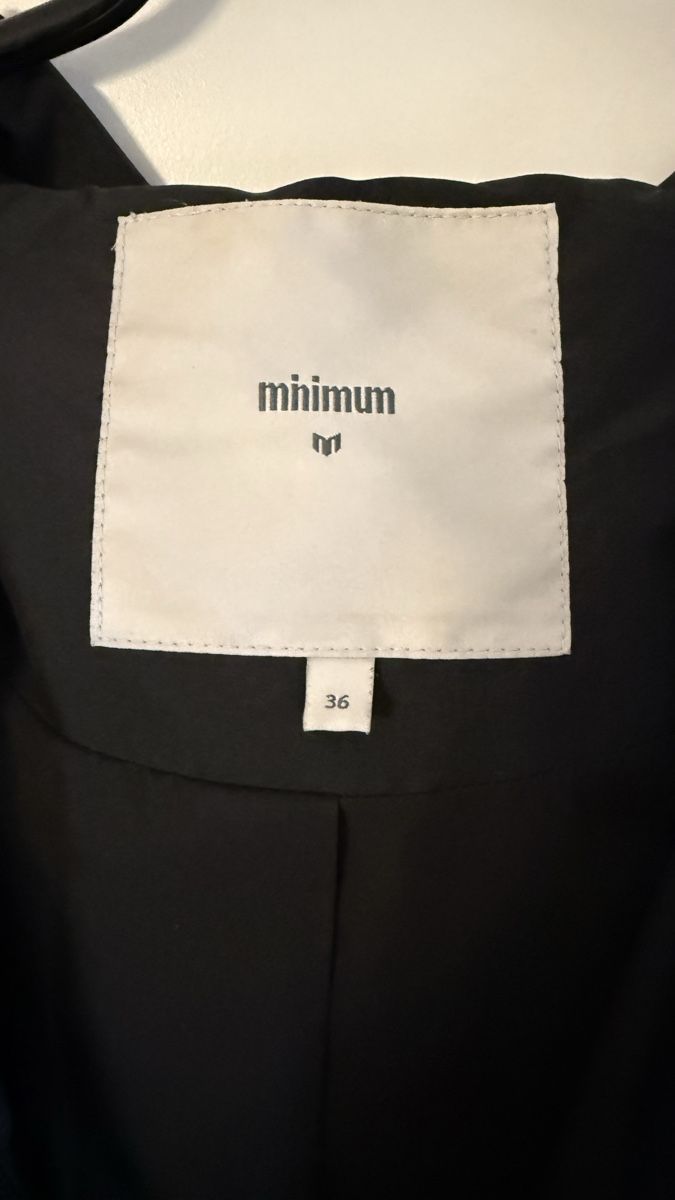 Manteaux: Minimum Puffer Mantel – D'occasion à Schaffhausen par melanieisa 1