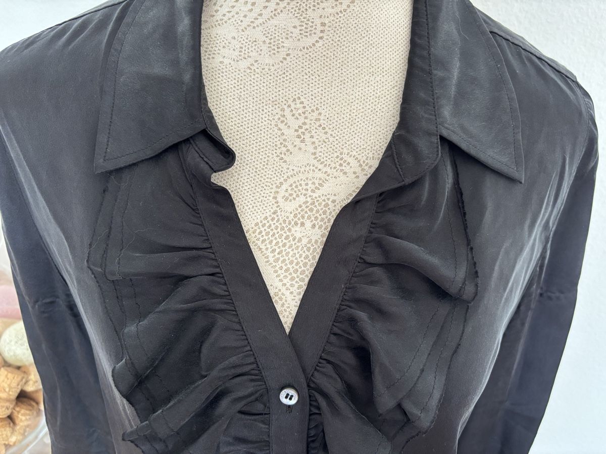 Blusen: Bluse Seide Gr. 38 – Gebraucht aus Winterthur von san_wd8j 2