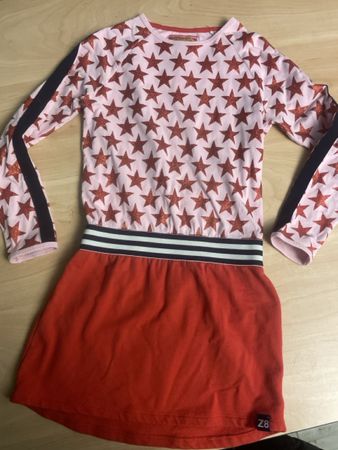 Nz8 Kleid SeGr. 140/146 mit Glitzer Sternen, super Zustand