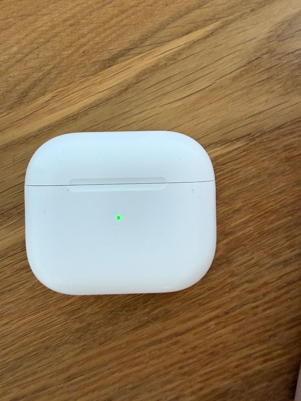 Apple Cuffie: APPLE AirPods 3 Charging Case – Usato da Lausanne venduto da Nine1982 4