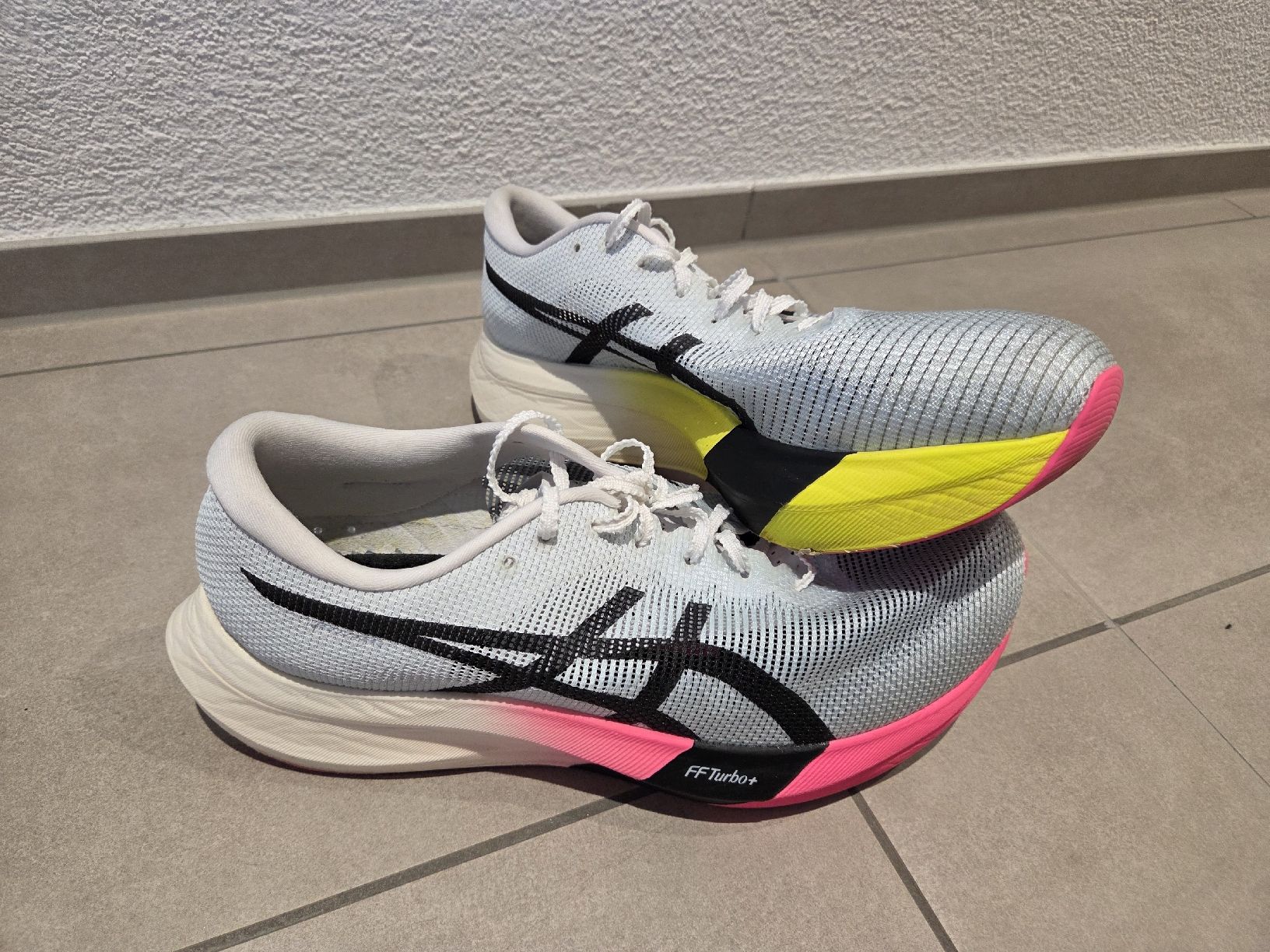 Asics Chaussures hommes: ASICS Metaspeed Sky Paris – D'occasion à Embrach par DANGDSANG 2