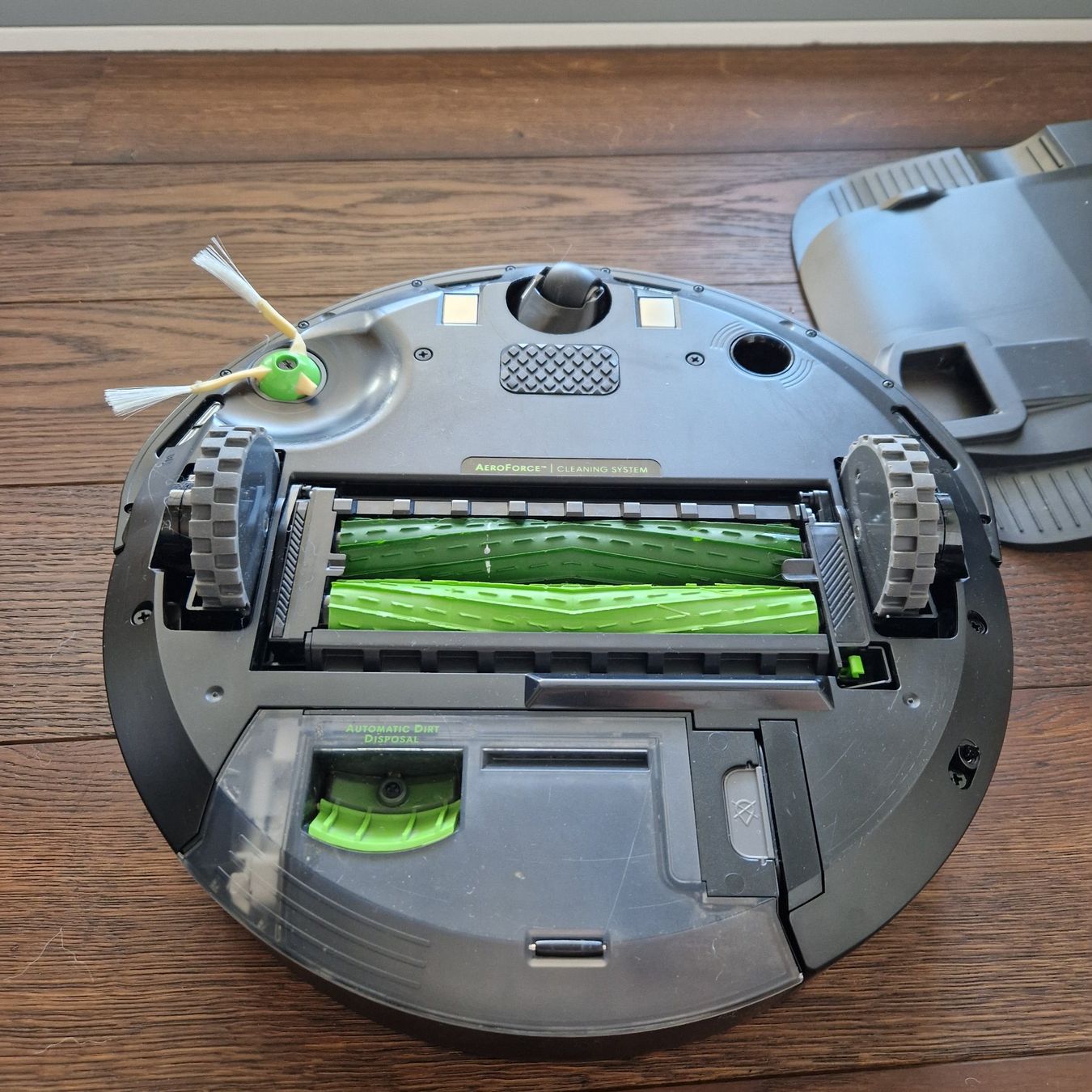Irobot Aspirapolveri & Accessori: iRobot Roomba i3+ Vacuum Cleaner – Usato da Lachen SZ venduto da eli_tjx2 2