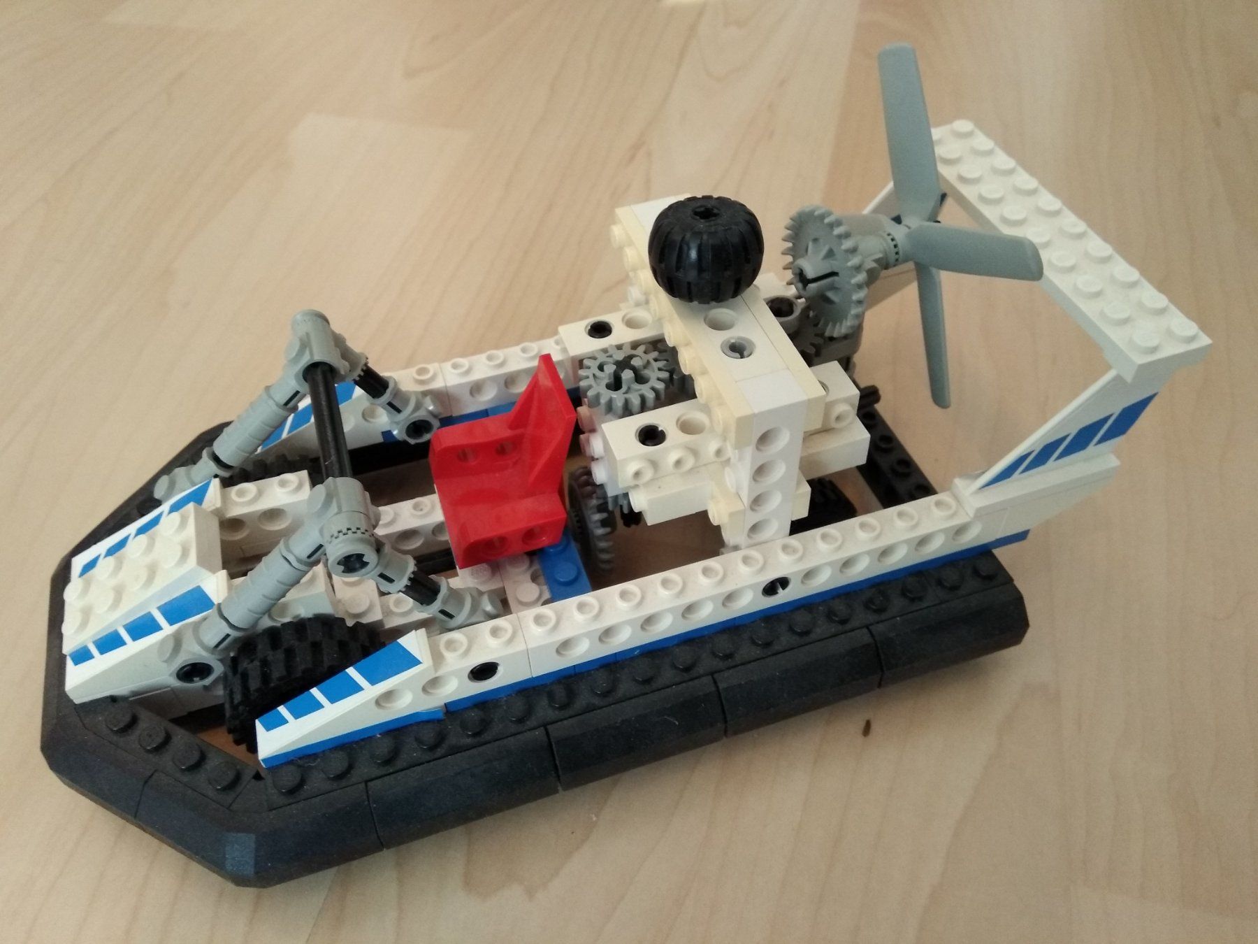 Lego Giocattoli: LEGO Technic 8824, Hovercraft, mit Bauanleitung – Usato da Zürich venduto da jul_l6kx