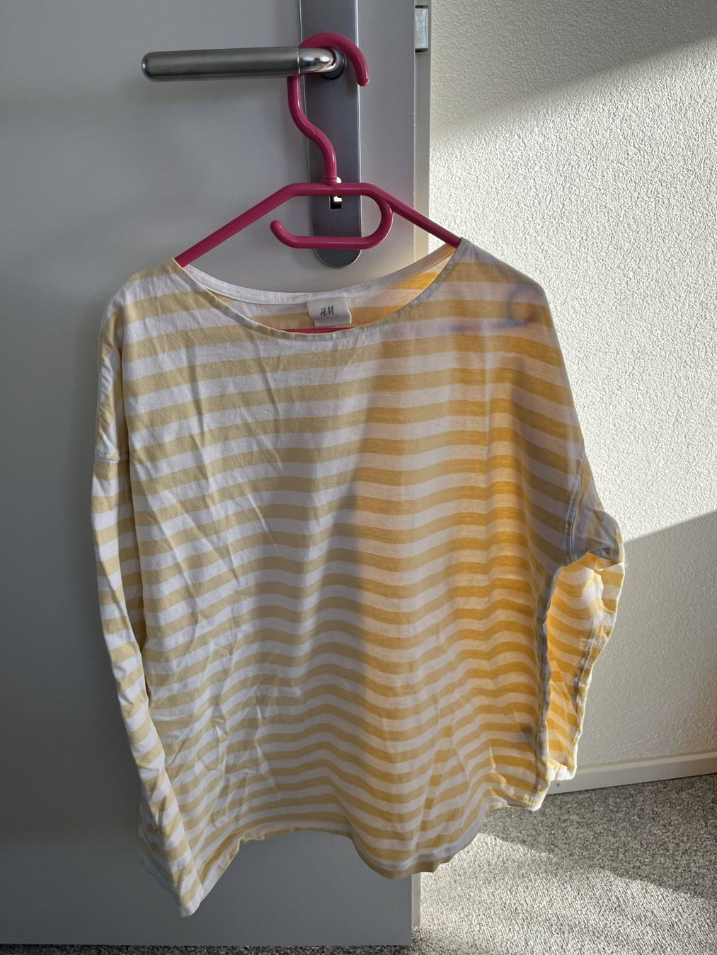 H&M T-Shirts: Langarmshirt – Gebraucht aus Sulgen von Costadi