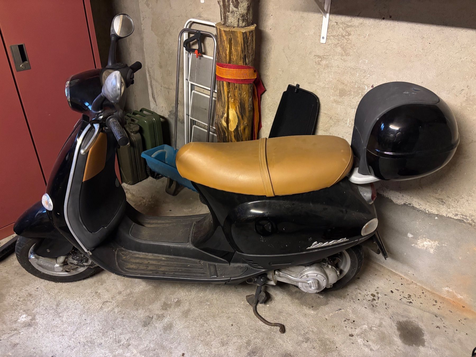 Vespa Scooters: Piaggio Vespa 50 ET4, schwarz – Gebraucht aus Feldbrunnen von Deacon0 1