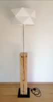 Ständerlampe1 mit Altholzbalken, UNIKAT !