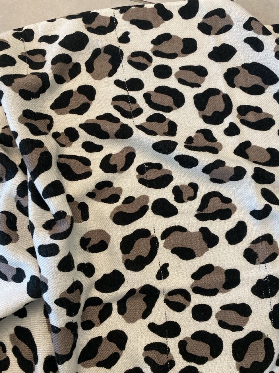 Foulards, Tücher & Schals: Leoparden Muster Schal – Gebraucht aus Hünenberg See von lar_9zjk 3
