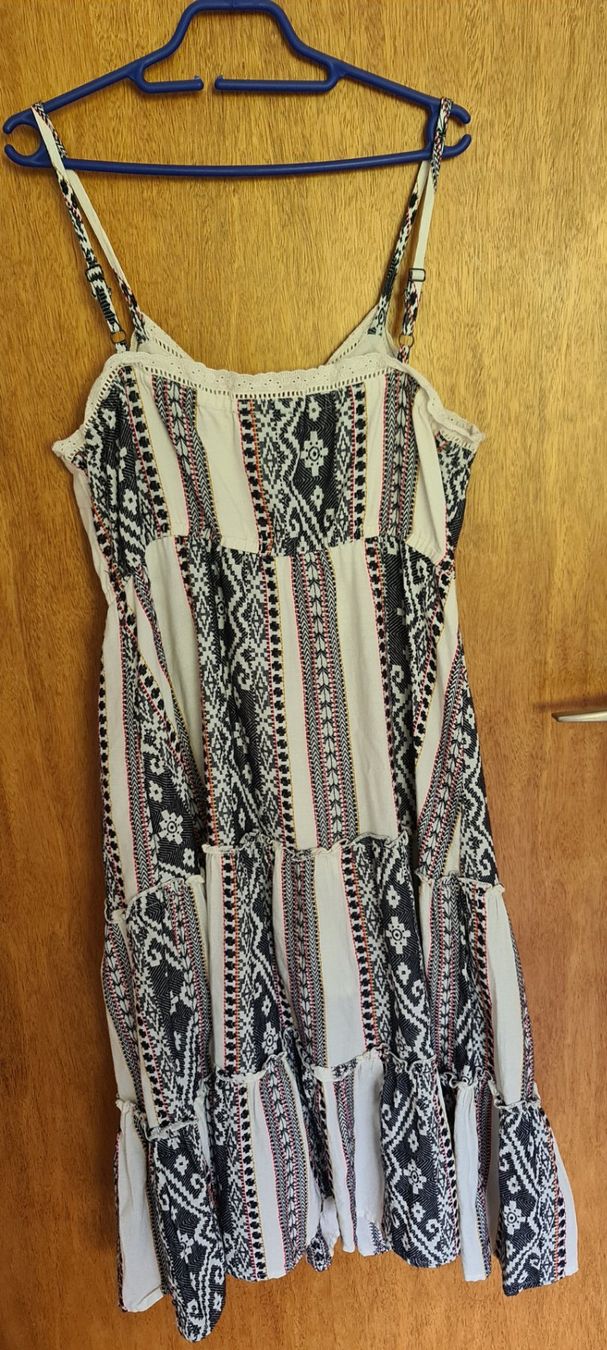C&A Robes: Wunderschönes Trägerkleid, Grösse 44 – D'occasion à Eschert par PS.. 1