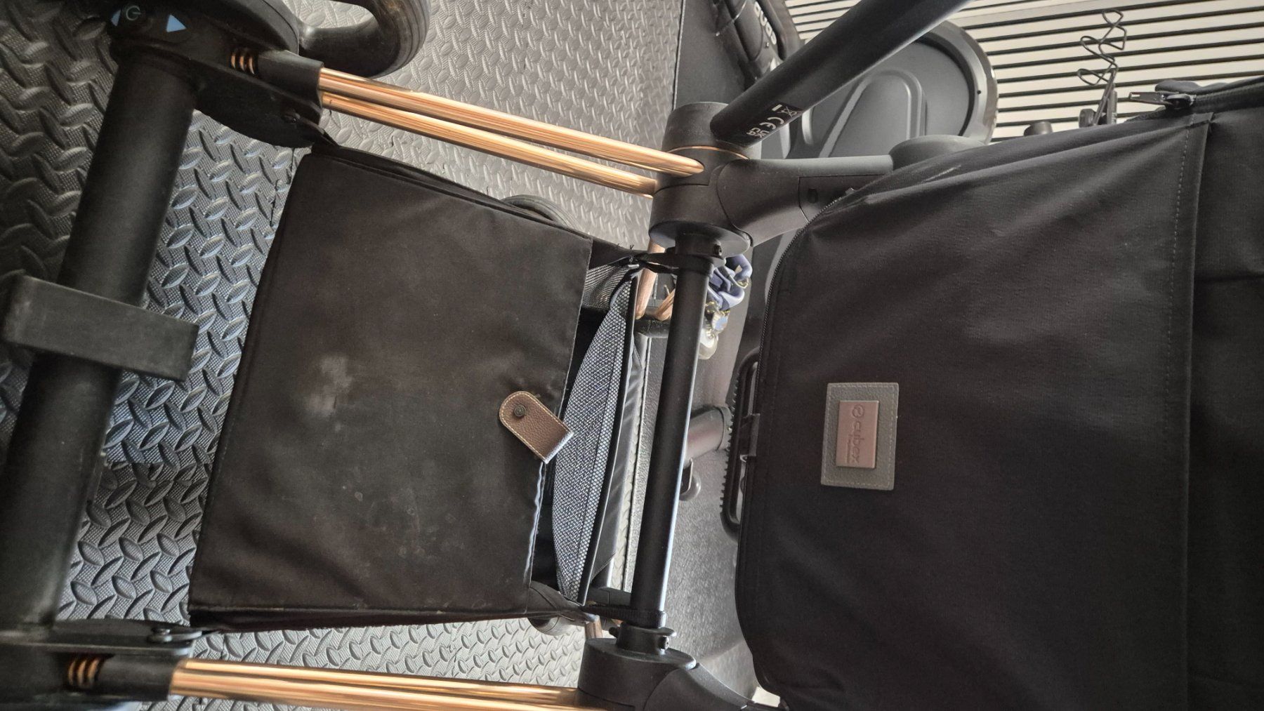 Cybex Carrozzine: Kombikinderwagen e-PRIAM Comfort Bundle rosegold / schwarz – Usato da hünenberg venduto da jessica8709 5