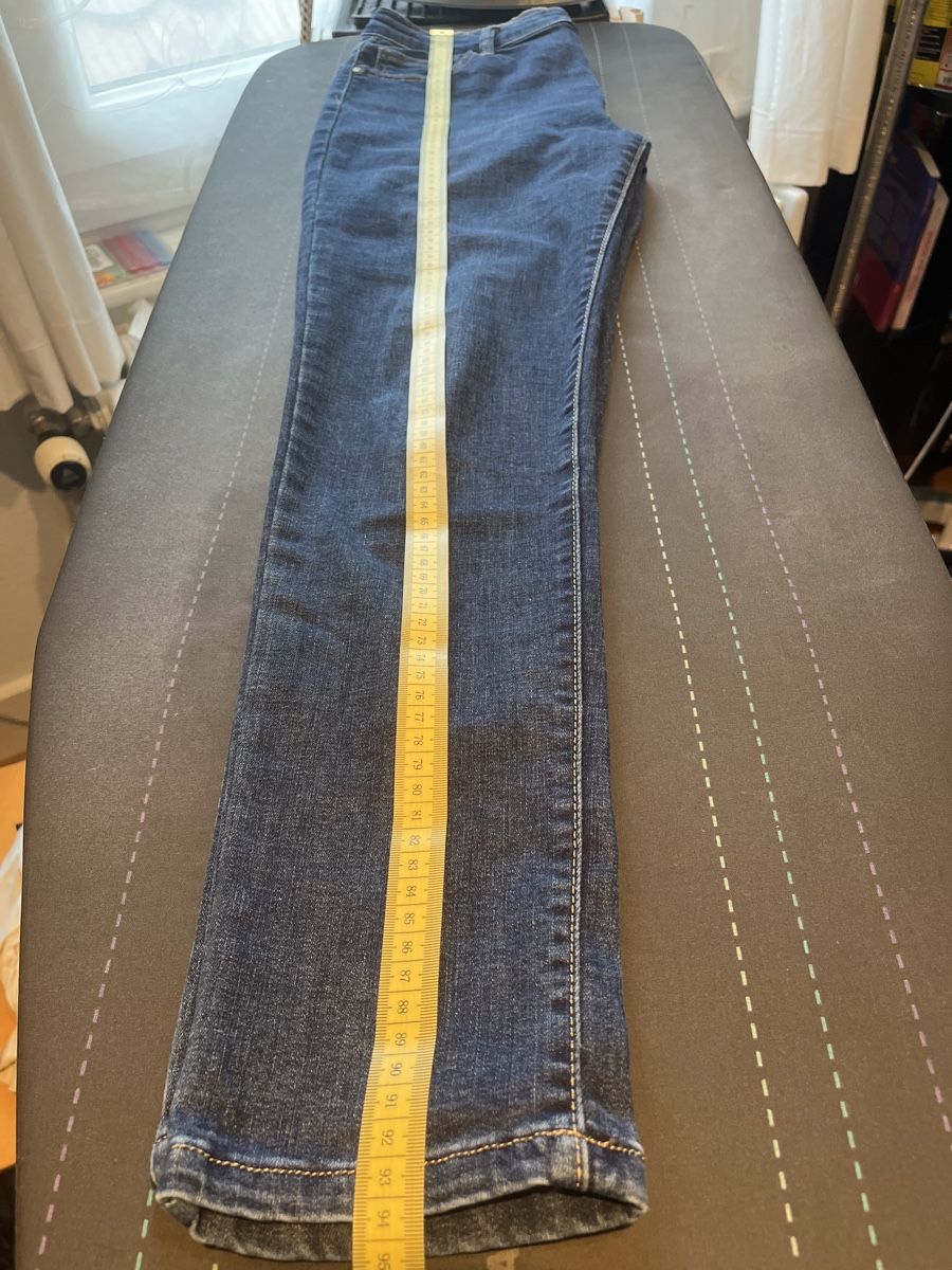 Jeans: Jeans 7/8 strech – Neu (gemäss Beschreibung) aus St-Sulpice VD von Twin5 3