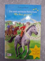 Die total verhexte Reitschule, wer hext gewinnt