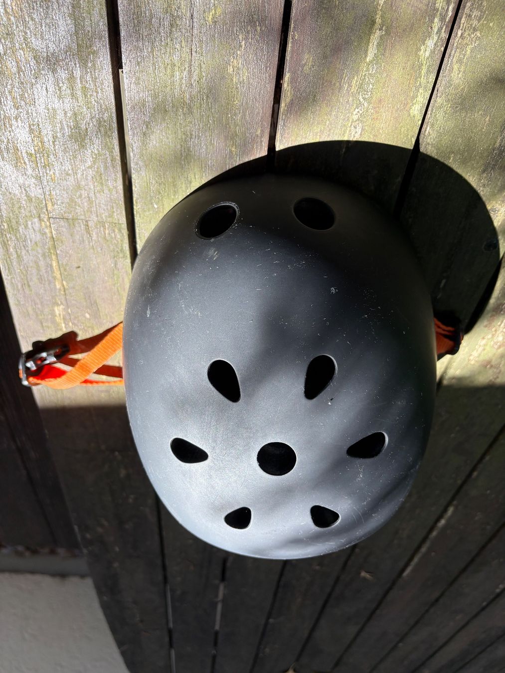 Caschi: Zwei Damen Velo Helme – Usato da Othmarsingen venduto da shi_z6zz 1