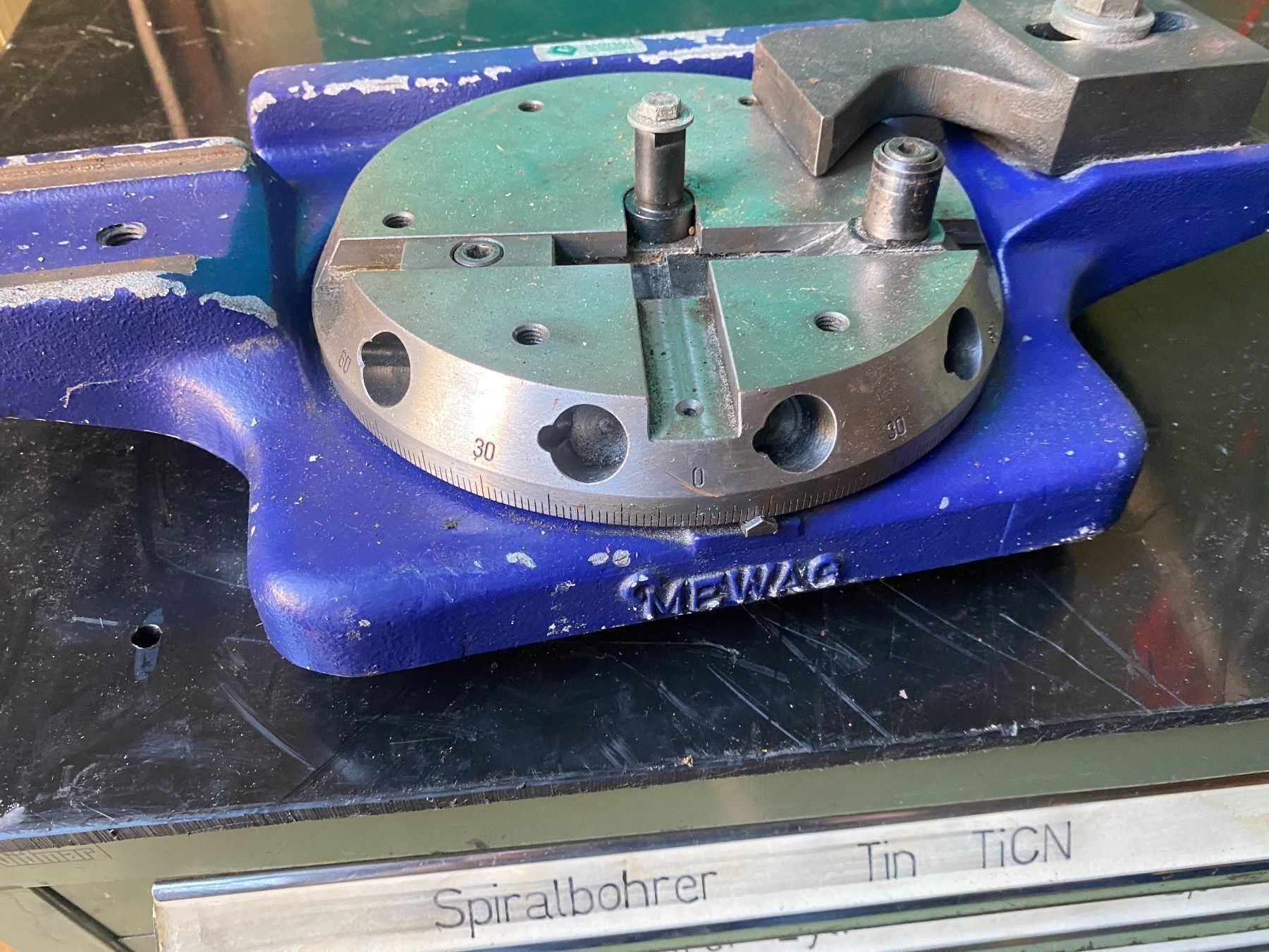 Tutte le macchine: Biegemaschine Mewag – Usato da Aarau venduto da Belli49