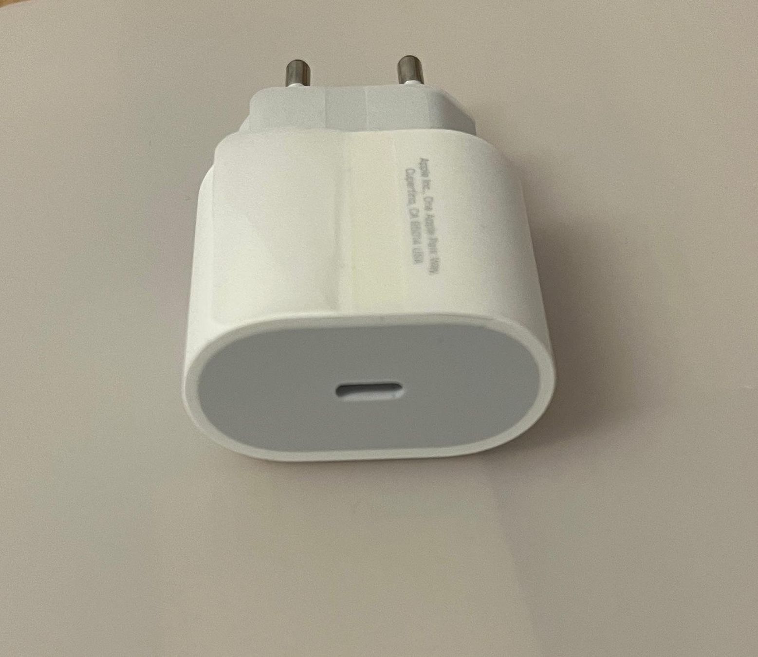 Apple Unità & Adattatore: Apple 20W USB-C Power Adapter (Netzteil) – Nuovo (secondo la descrizione) da Egnach venduto da planus 3