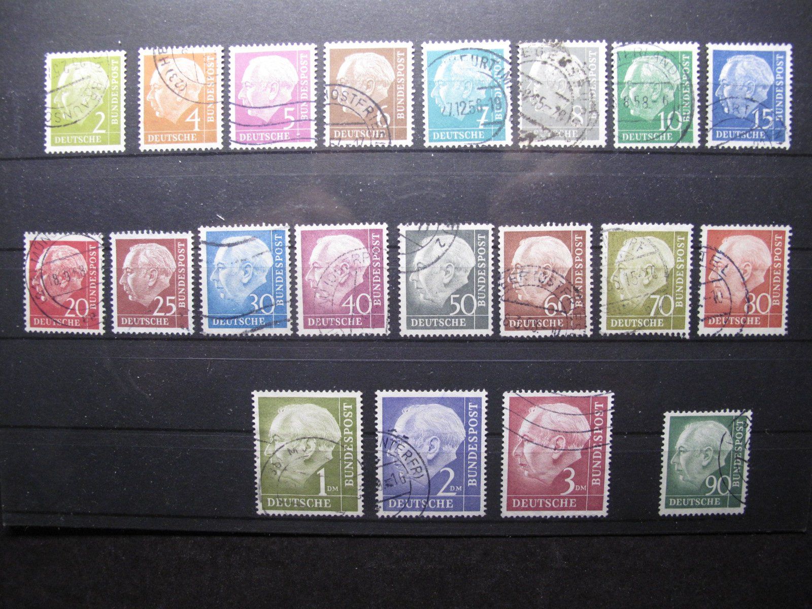 Tutti i francobolli: BRD 1954 Bundespresident Heuss I  gest. – Usato da Wil SG venduto da fva01