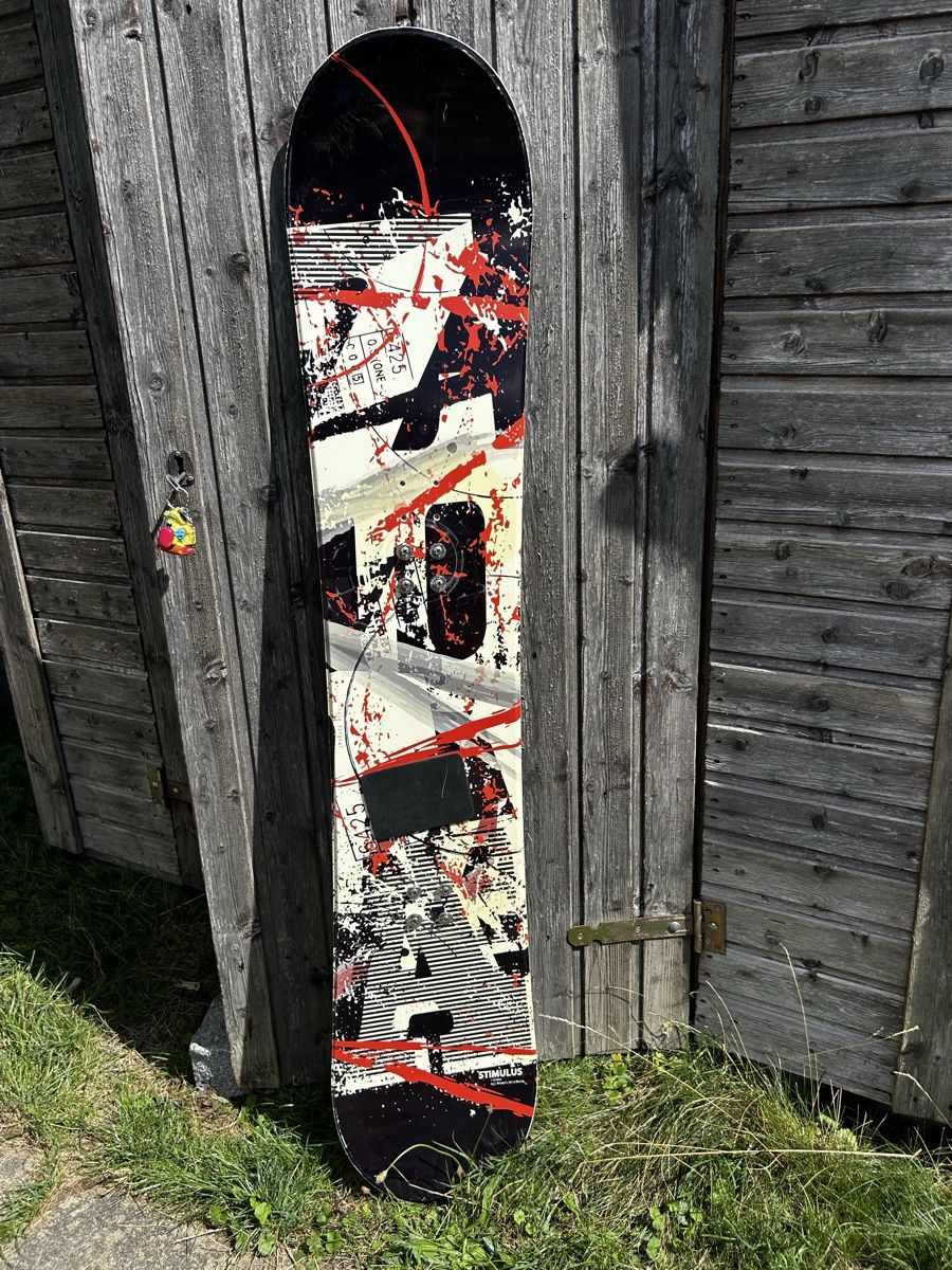 Board: Snowboard Zuma 143cm – Usato da Reconvilier venduto da ako_6n9m